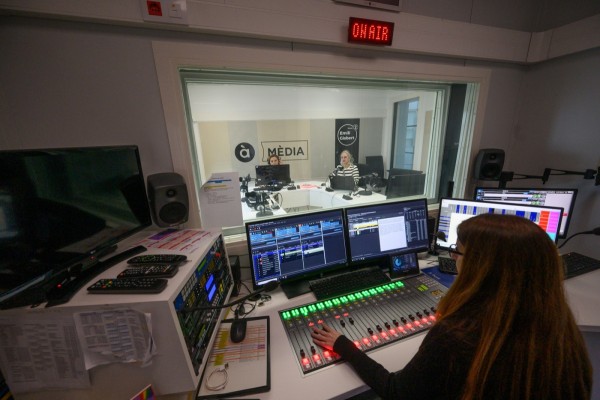 À Punt crea la plaza de Dirección de Radio e inicia un concurso público
