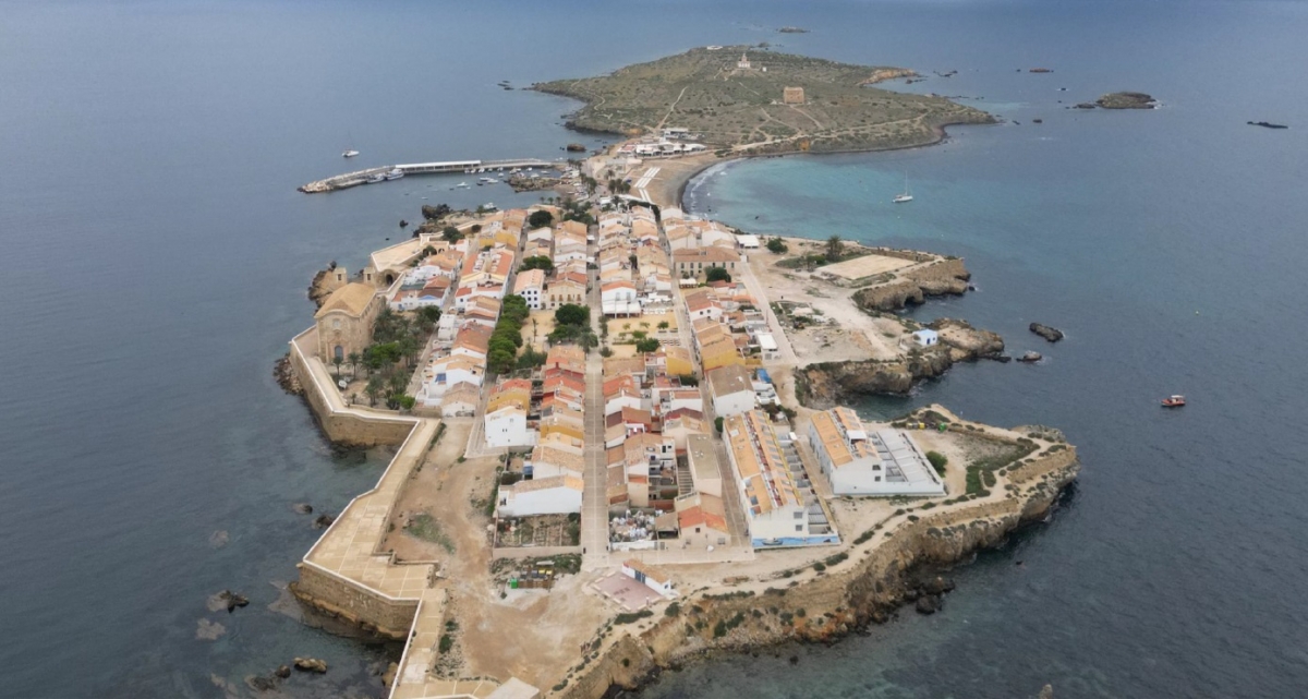 El blindaje de Tabarca: Alicante plantea limitar el suelo urbano y proteger 109 casas tradicionales