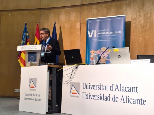 Rovira defiende el uso del 'software' libre Lliurex en el sistema educativo valenciano ante los 