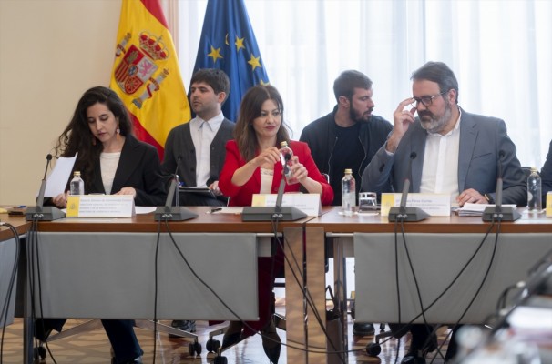 El reparto de migrantes no se modifica tras una reunión con críticas de Canarias por dar 
