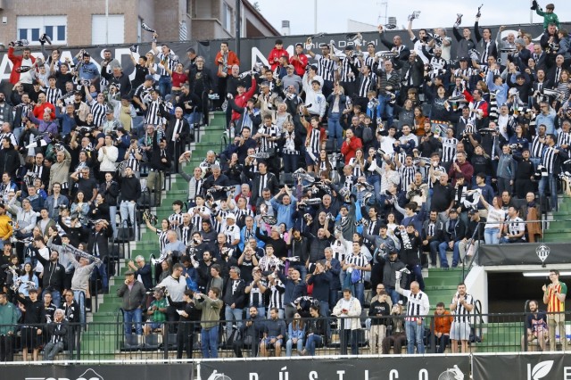 La afición del Castellón vuelve a agotar los abonos: 13.720 carnets vendidos