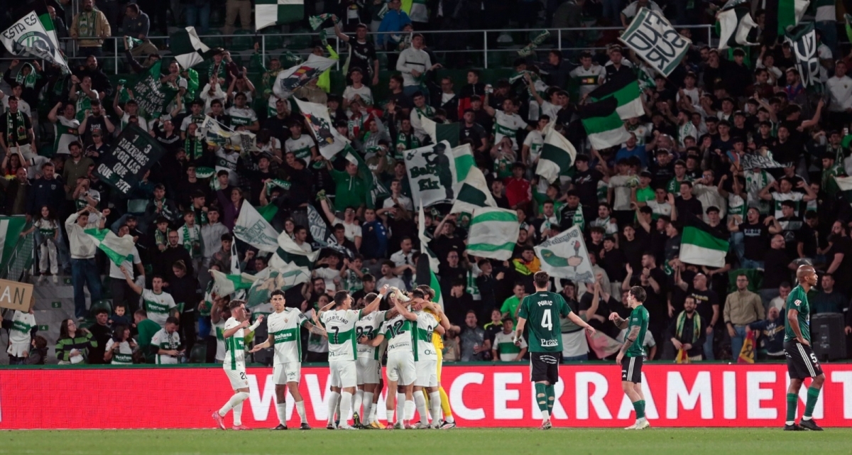 Se espera un ambientazo más propio de LaLiga EA Sports el sábado en el Martínez Valero - Foto: PLAZA