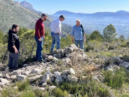Descobreixen a Muro quatre estructures fortificades de pedra en sec que podrien datar dels segles X o XI