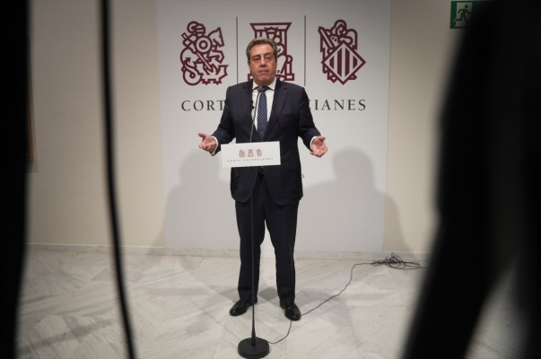 Vox aprieta al PP con enmiendas en inmigración, cambio climático y recortes en Igualdad y LGTBI