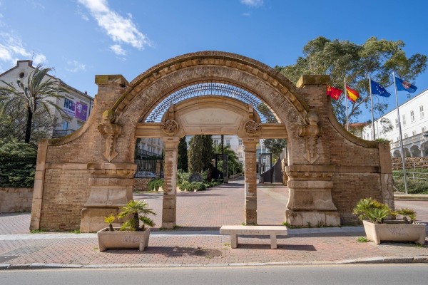 La portada de la Casa de Misericordia, víctima del abandono urbanístico, será finalmente restaurada