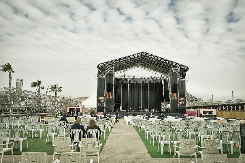 El recinto de conciertos habilitado en el muelle 12 del Puerto de Alicante en 2020. - Foto: LOLES&PUIG