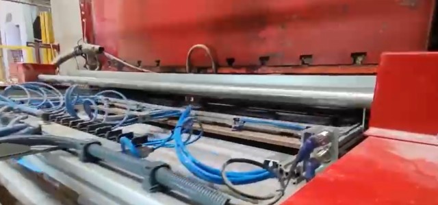 Asitec desarrolla una nueva máquina para mejorar la extracción de piezas cerámicas con altos relieves