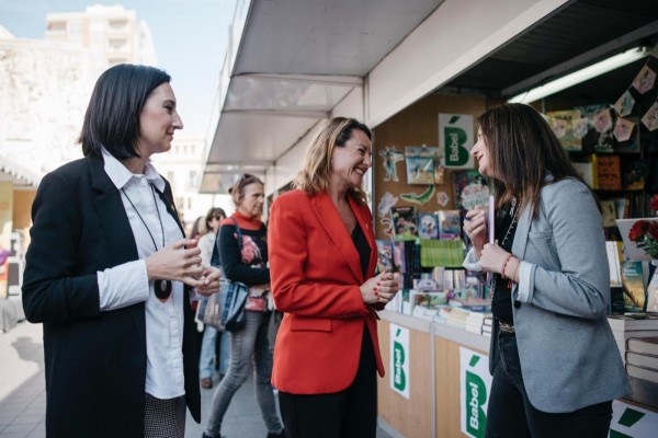 Una Fira del Llibre histórica en Castelló: más de 10.000 visitantes y 6.000 libros vendidos