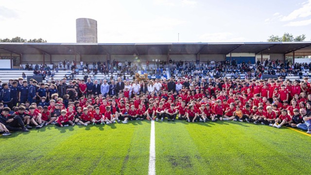 La emoción del fútbol regresa al césped del 'Mundial 82' de Catarroja