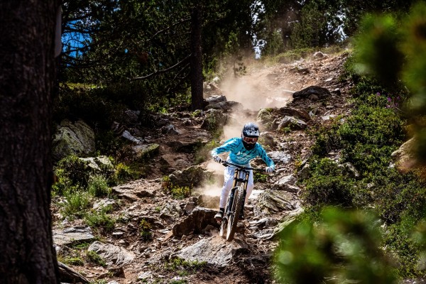 Only Warriors Commencal abre la temporada de verano en Pal Arinsal, que se consolida como capital del ciclismo de montaña