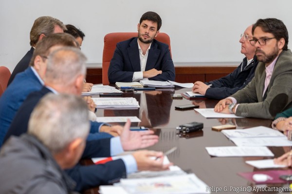 Jáudenes anuncia en la Comisión de Hacienda que pedirán un crédito de 8,8 millones de euros para el próximo año