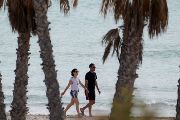 La playa de Canet renueva su Bandera Azul por trigésimo cuarto año consecutivo