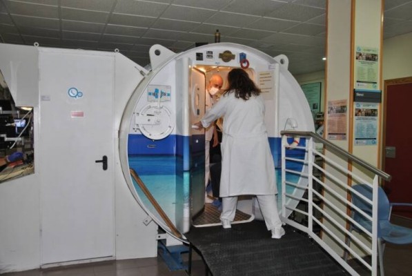 El Hospital Provincial de Castellón ya ultima la apertura de la cámara hiperbárica tras 17 años inactiva
