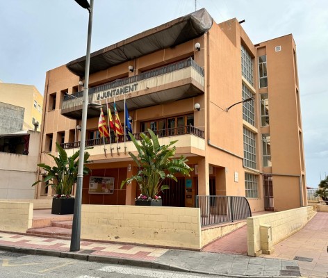 El Campello devuelve 5.000 euros de una subvención para modernizar el PGOU y deja de ingresar 12.000 €