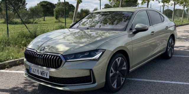 Skoda Superb: elegante y práctico