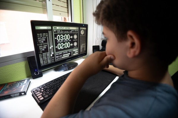 La madrugada de este sábado al domingo se cambia la hora, a las 03.00 serán las 02.00