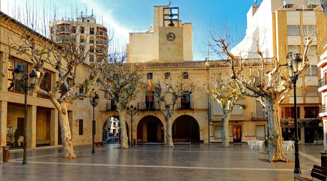 Aspe y Elche firman un convenio para compartir bolsas de empleo y agilizar contrataciones