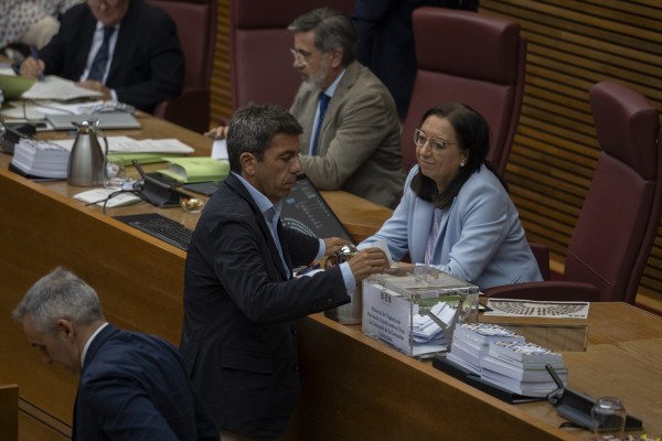 El PPCV continúa en su luna de miel con Vox