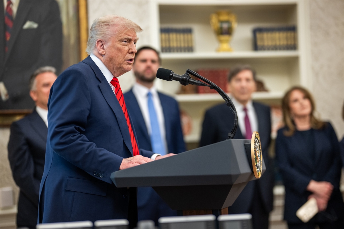 Trump afirma sigue 