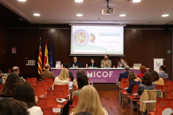 Los farmacéuticos valencianos abordan la alimentación en los pacientes oncológicos