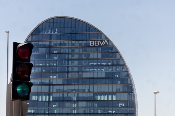 Banco Sabadell participa en la consulta pública pero el BBVA no ve razones para hacerlo