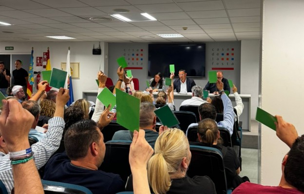 La Federació de Fogueres aprueba la reforma de los estatutos y del reglamento de elección  