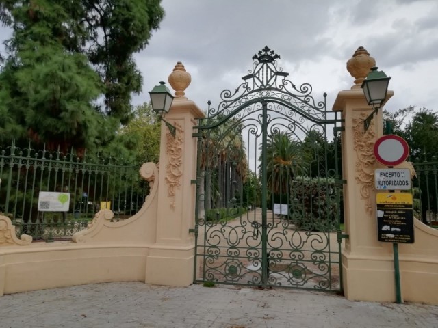 València cierra este domingo sus parques, jardines y cementerios ante alerta naranja por lluvias