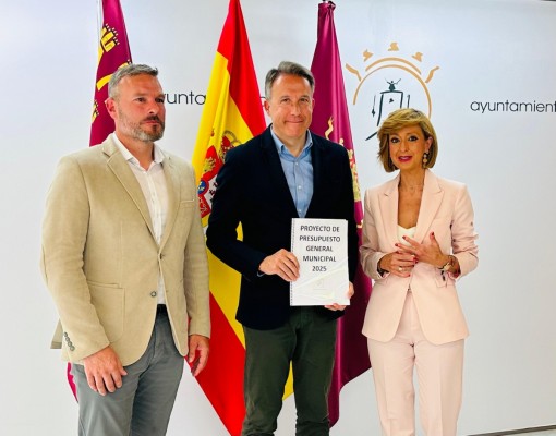 Lorca presenta los Presupuestos: 120 millones de euros y un remanente de 8 millones