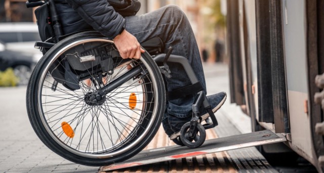 València aumentará el servicio de transporte para las personas con movilidad reducida