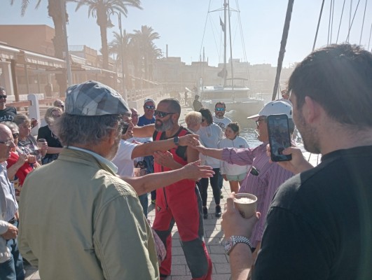 Cabo de Palos recibe al 'héroe' de la Antártida