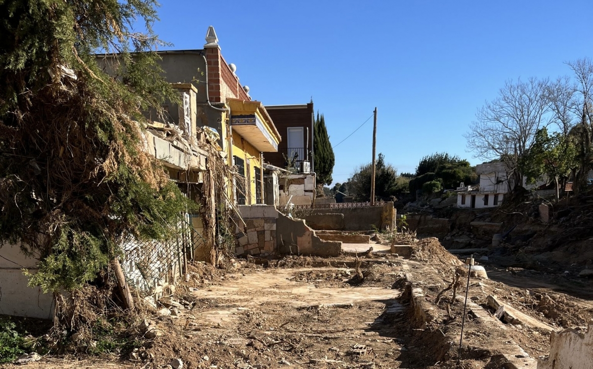 La calle Siete de Picassent arrasada tras la Dana