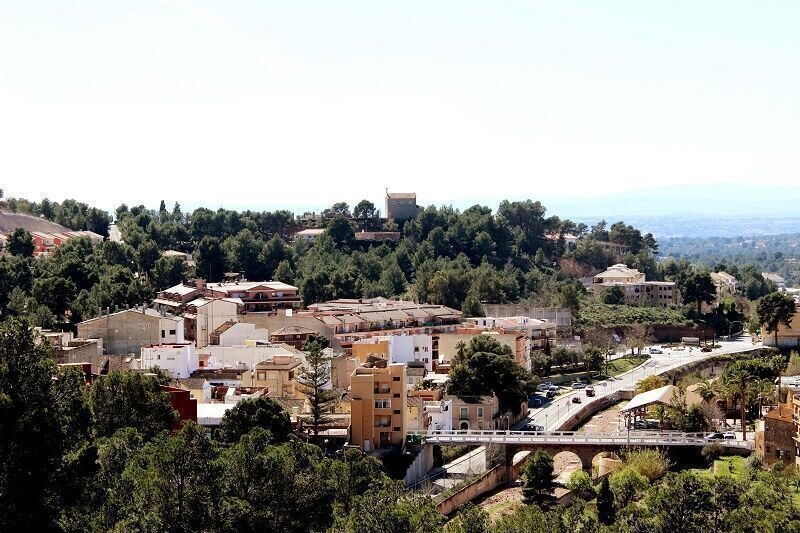 Comarca y empresa | El PSPV de Nàquera denuncia que el pueblo se encuentra más de 4 meses sin servicios sociales
