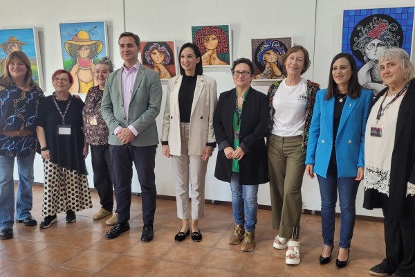 'Olas creativas': el Edificio Moruno del Grau acoge la primera exposición de la Nit de l’Art de 2025