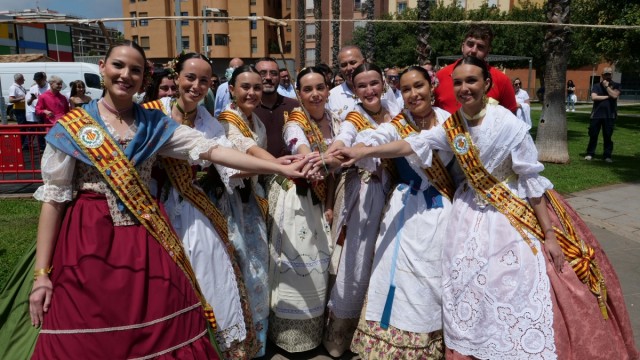 Vila-real inaugura sus fiestas de Sant Pasqual con cohetes, 'foodtrucks' y un recorrido por la localidad