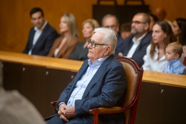 Benidorm premia a Enrique Ballester: 