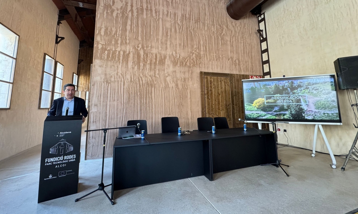 El alcalde de Alcoy, Toni Francés, inauguró la jornada.