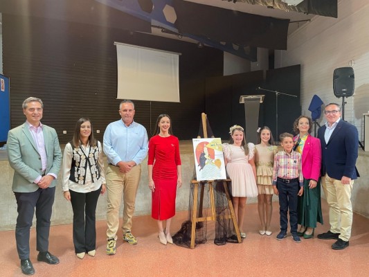 'Viu la màgia de Sant Pere': el Grau escalfa motors per a les festes amb el cartell de Natalia Gil