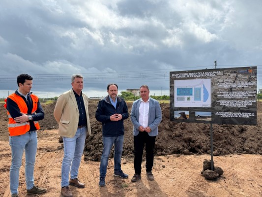 El Consell reutiliza toneladas de tierra de la dana para construir el nuevo complejo deportivo en La Llosa