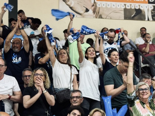 La Salud defenderá siete puntos en Melilla en la pelea por subir a Primera FEB tras el 86-79 en Archena