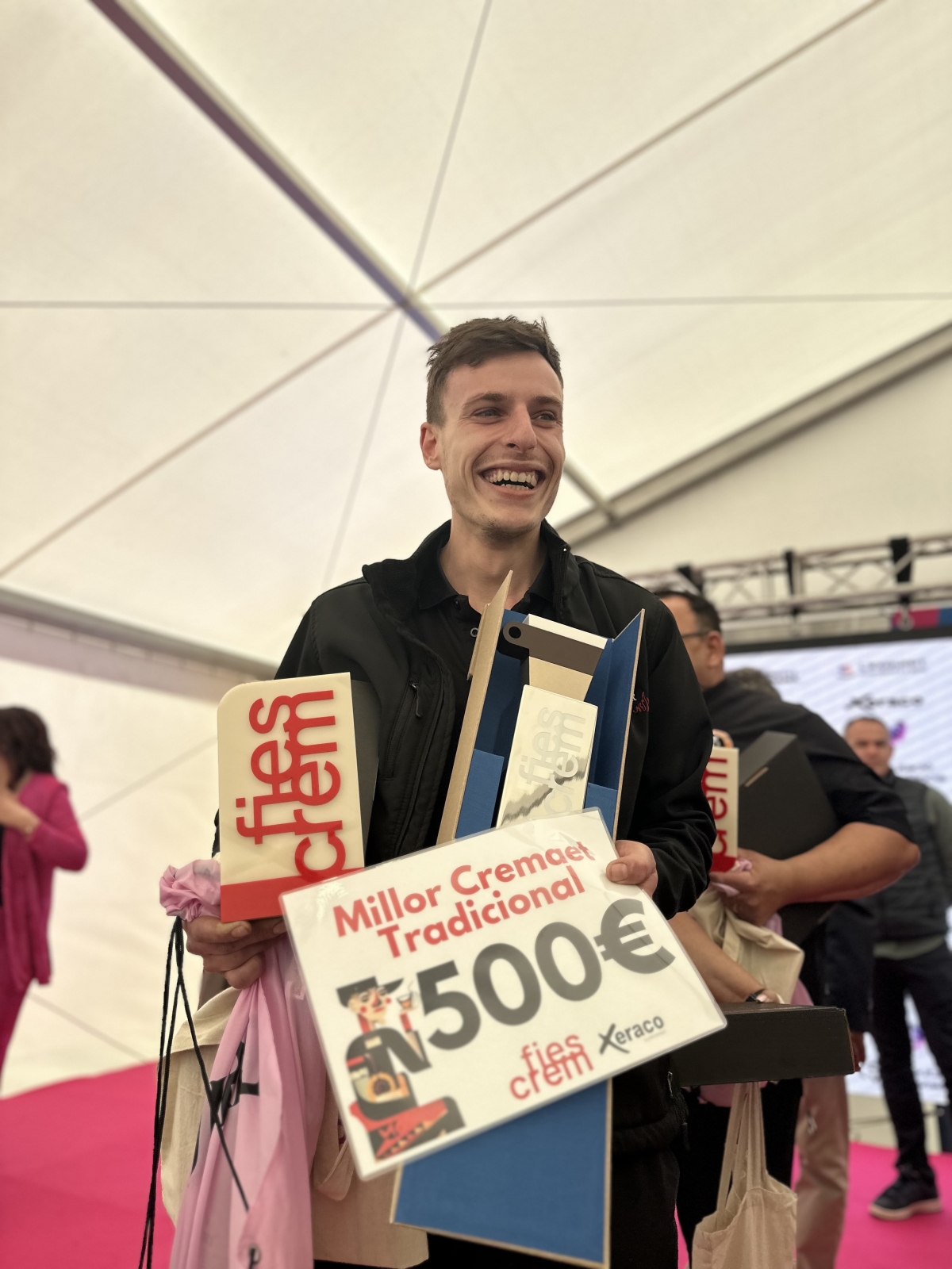 Gosp, tras ganar el premio en Xeraco