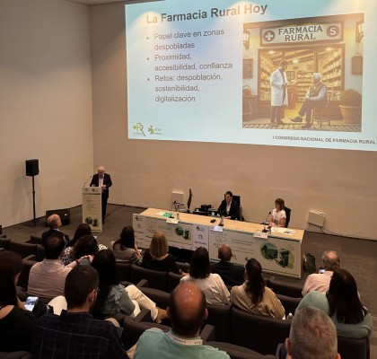 Alicante aborda las claves para la farmacia rural: la sostenibilidad y el relevo generacional