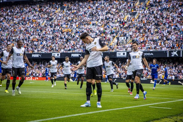 Corberán le cambia la cara a Mestalla: un fortín desde su llegada 