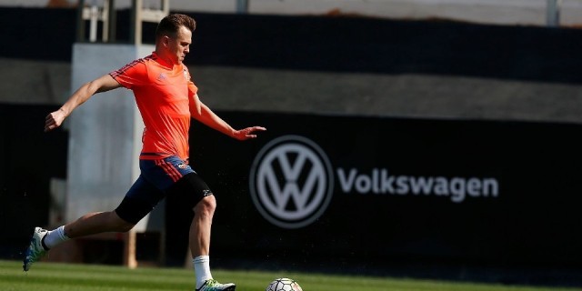 Los suplentes se ejercitan en una suave sesión sin Cheryshev