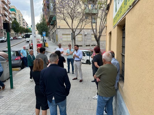 Aigües d'Elx inspecciona este lunes la calle Clara Campoamor en Porfirio Pascual tras quejas vecinales