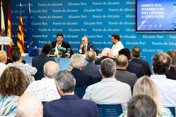 Uepal avanza en su plan de 'Región Funcional Alicante-Elche' con un foro con alcaldes 