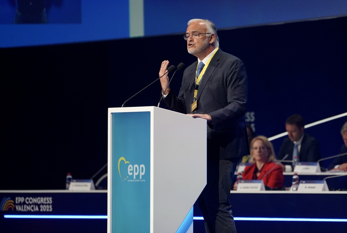 Feijóo confirma a González Pons como jefe de la delegación del PP en el Parlamento Europeo