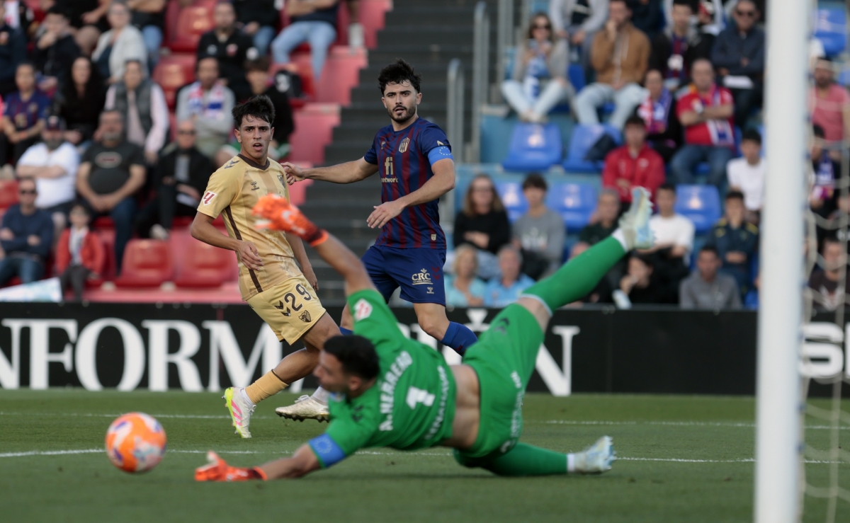 El Eldense vuelve a ganar como local tres meses después