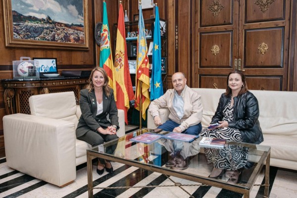 Castelló firma un convenio con ATC y aportará 10.000 euros para el Congreso del Técnico Cerámico 