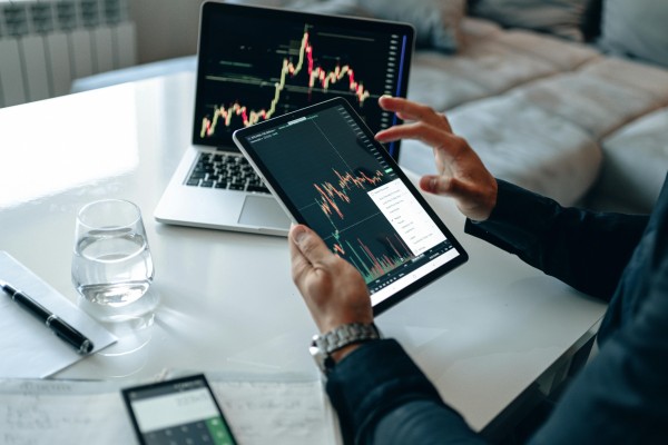 La Bolsa atrae a pymes valencianas de tecnología, hostelería, 'wellnes', construcción e inmobiliario