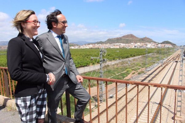 El 'lobby' valenciano del Corredor Mediterráneo se alía con su homólogo catalán